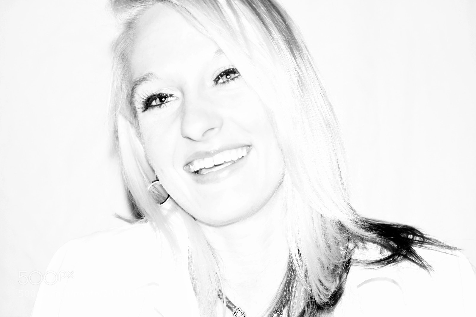 Canon EOS 40D sample photo. Smile b&w photography