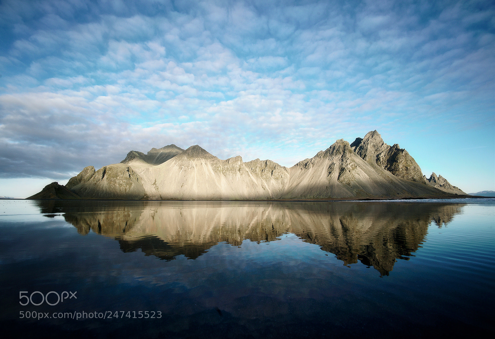 Sony a7R II sample photo. Symmetry in blue photography