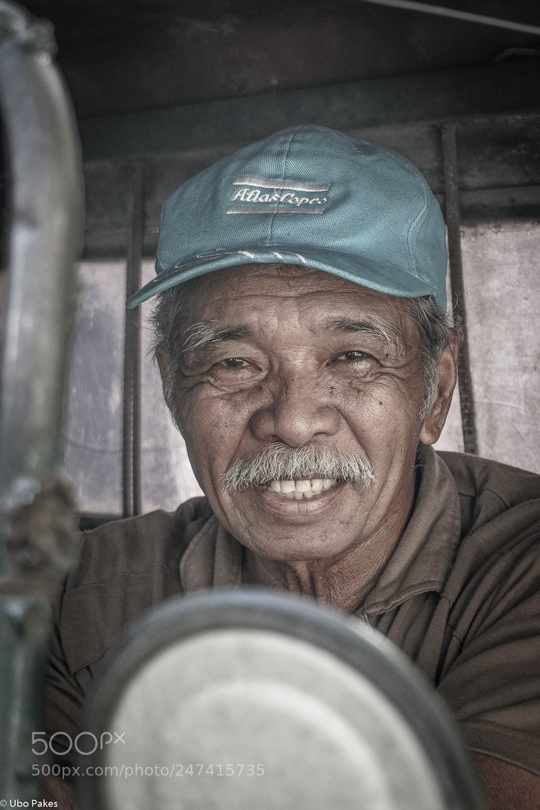 Sony a6300 sample photo. Portrait of a truck photography