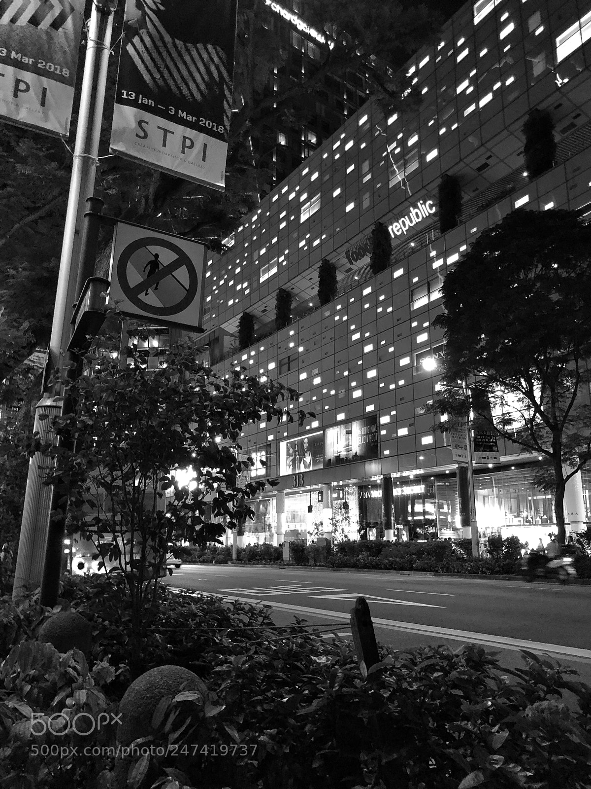 Apple iPhone X sample photo. Orchard central photography