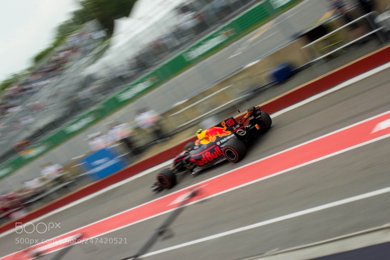 Canon EOS 600D (Rebel EOS T3i / EOS Kiss X5) sample photo. Montreal grand prix photography