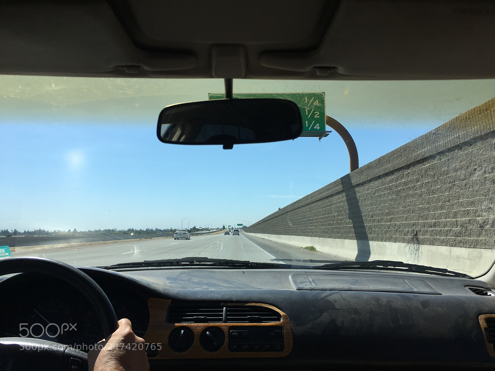 Apple iPhone SE sample photo. Road trip photography