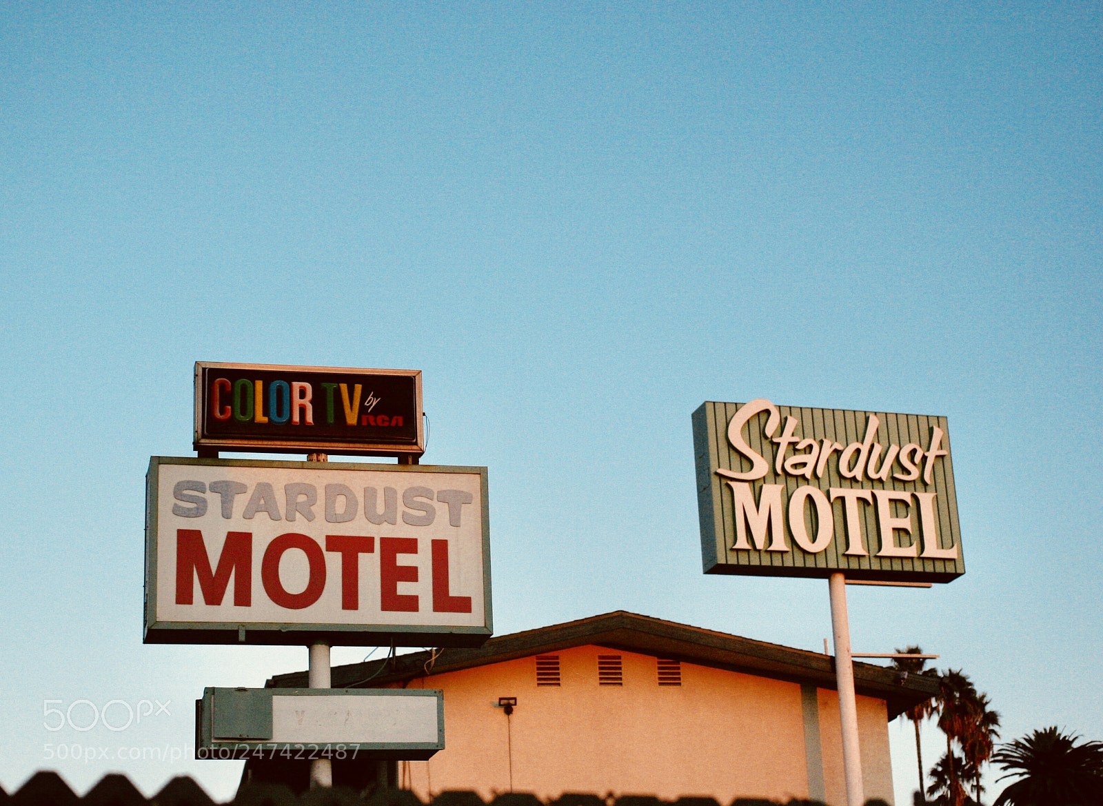 Canon EOS 20D sample photo. Motel photography