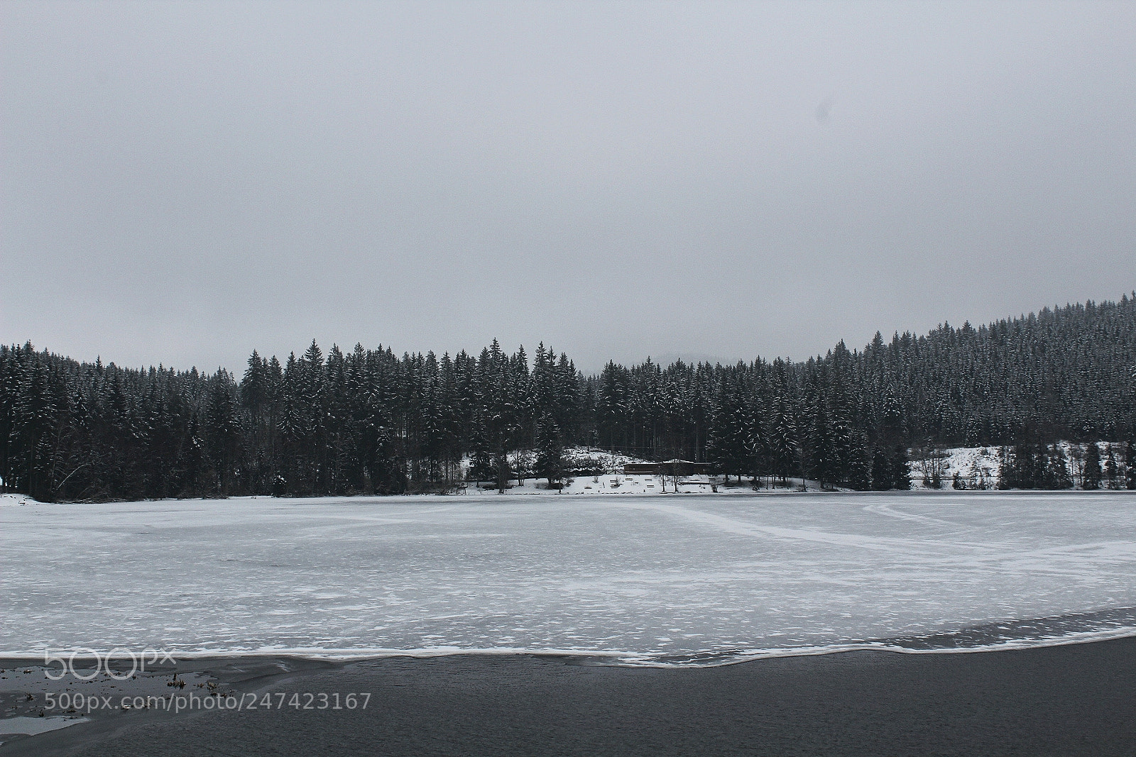Canon EOS 1300D (EOS Rebel T6 / EOS Kiss X80) sample photo. Icy water photography