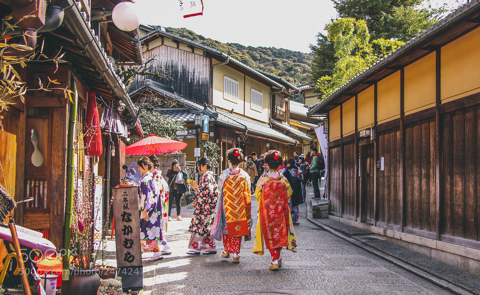 Canon EOS 700D (EOS Rebel T5i / EOS Kiss X7i) sample photo. Kyoto street photography