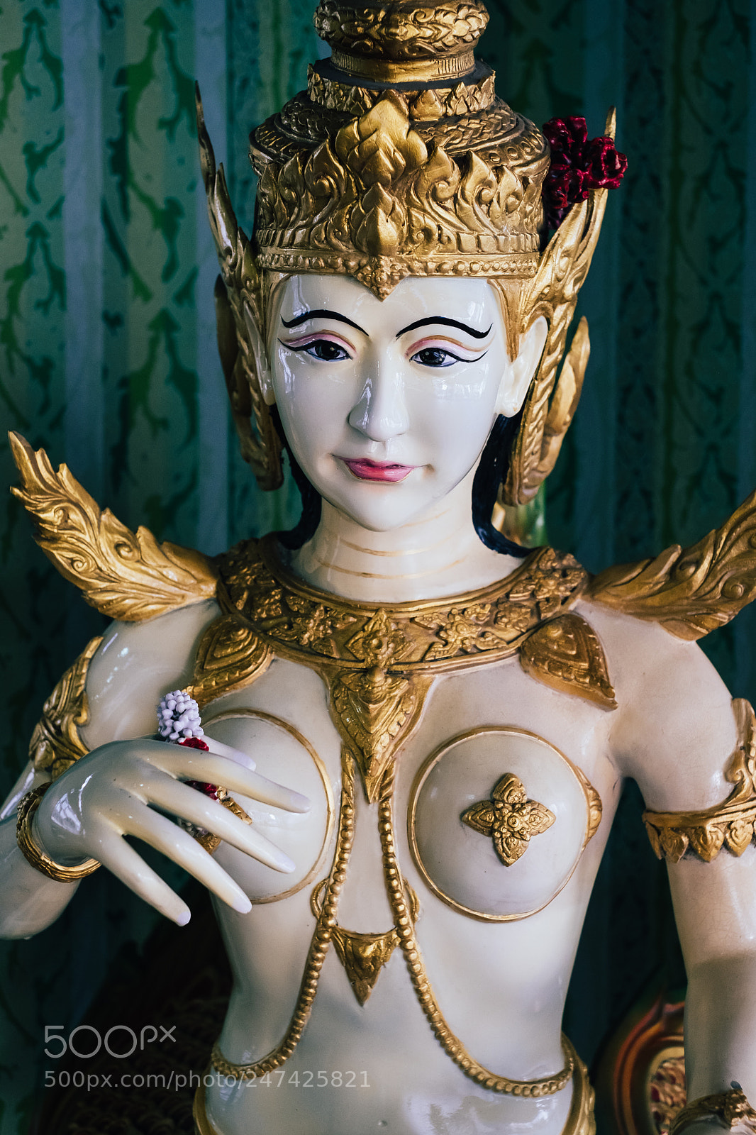 Fujifilm X-T2 sample photo. A lifelike statue of photography
