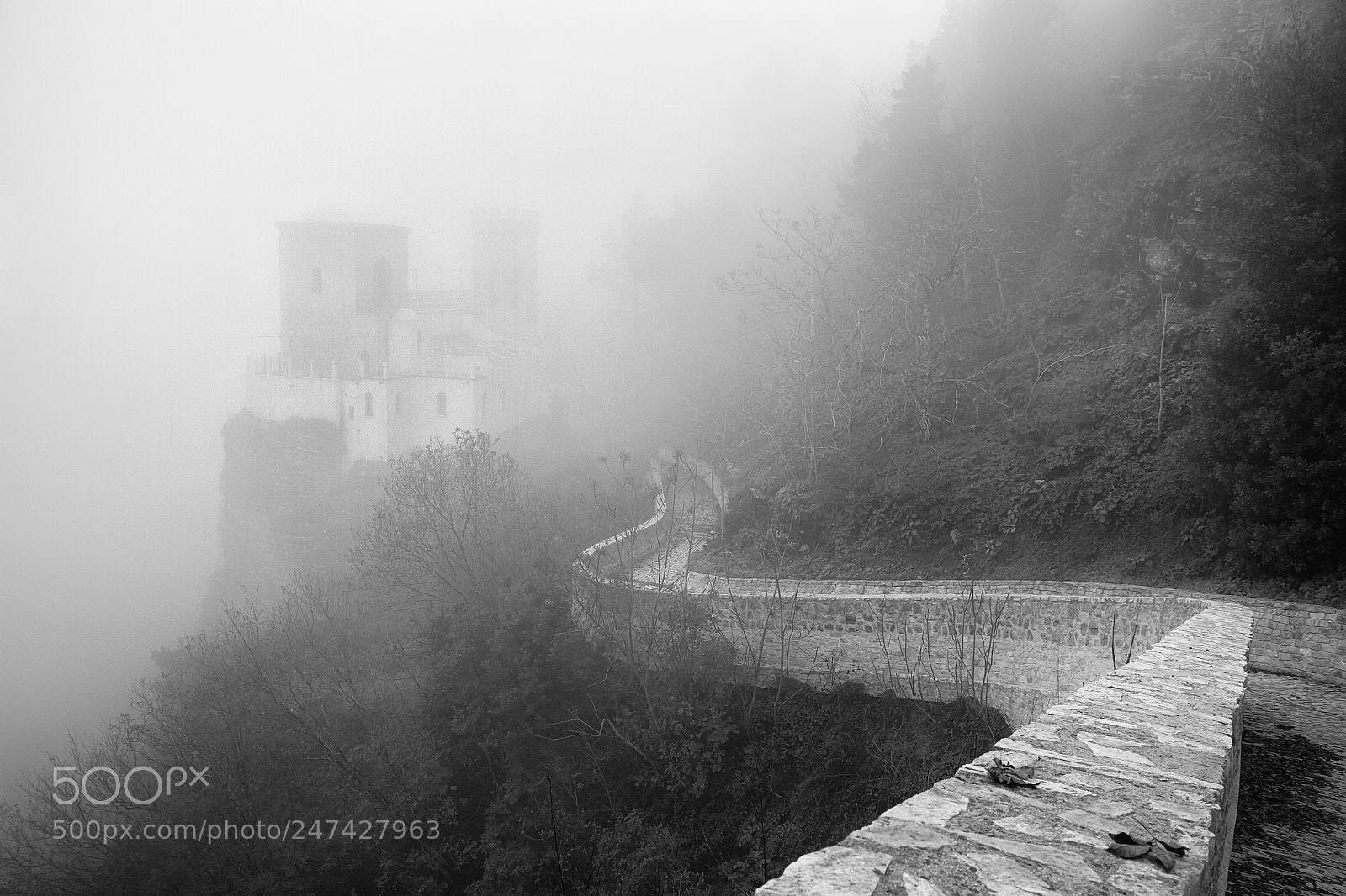 Canon EOS 7D sample photo. Erice - through the photography