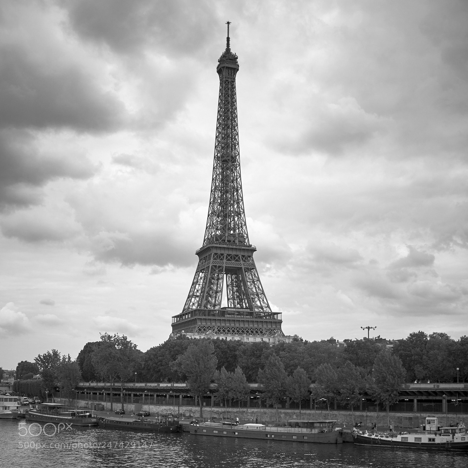 Sony Alpha DSLR-A850 sample photo. T-eiffel photography