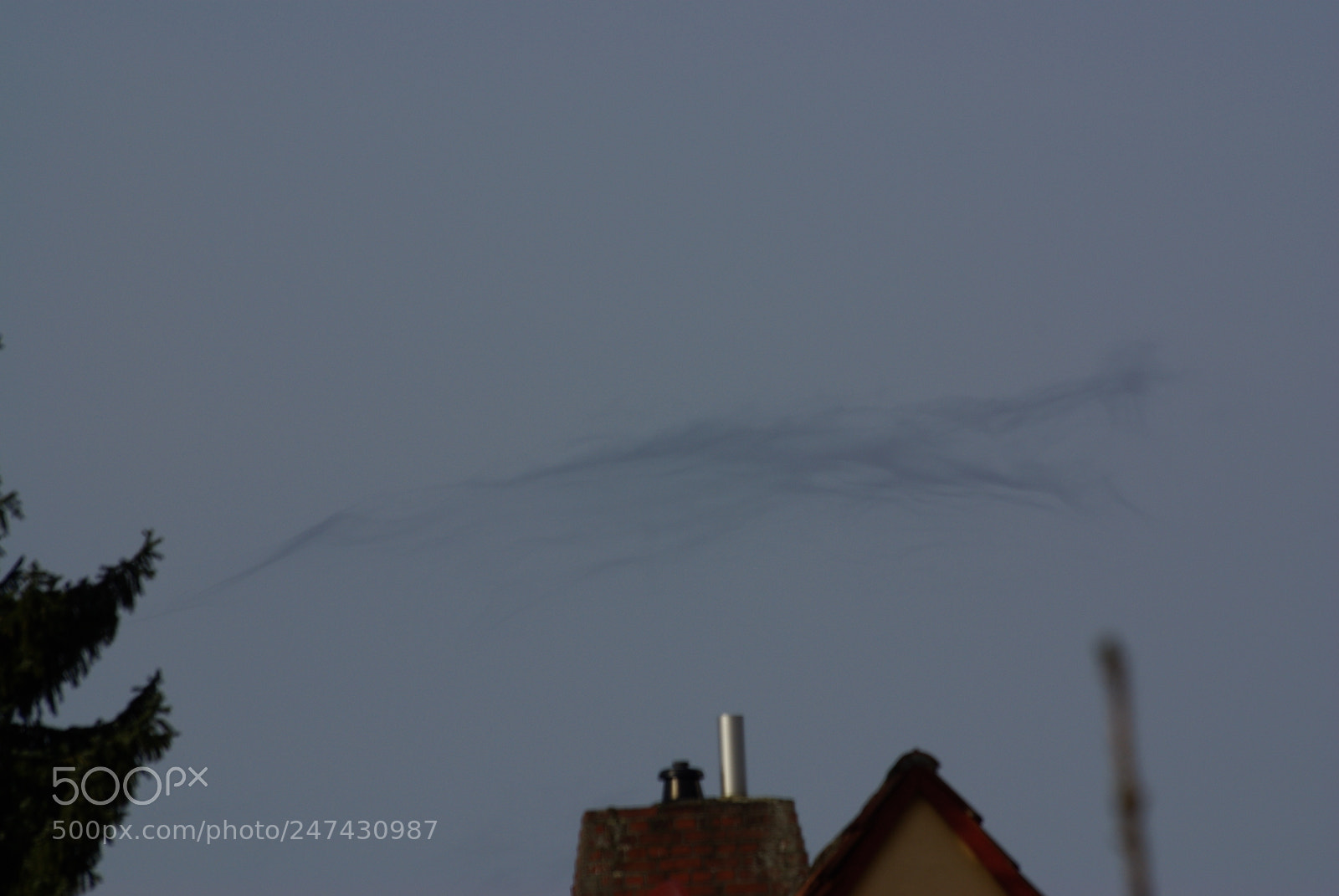 Pentax K10D sample photo. Beginning of a cloud photography