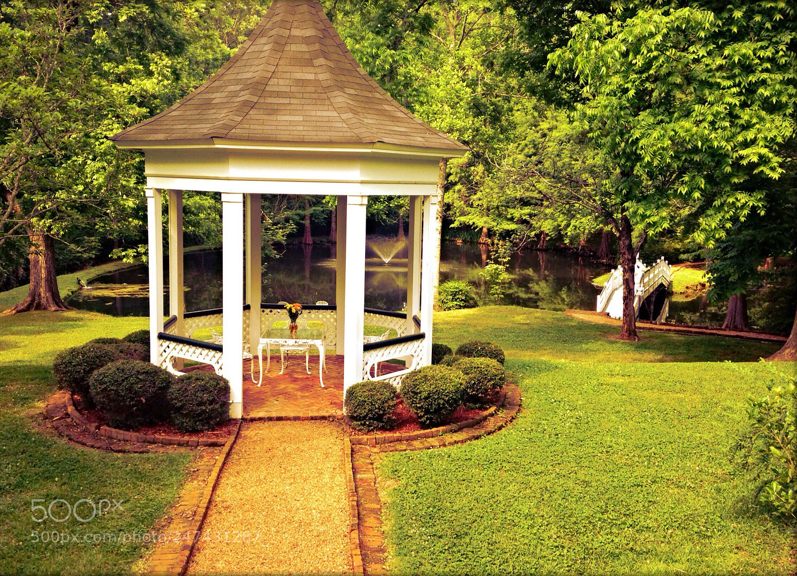 Apple iPhone 6s Plus sample photo. Mississippi plantation grounds photography