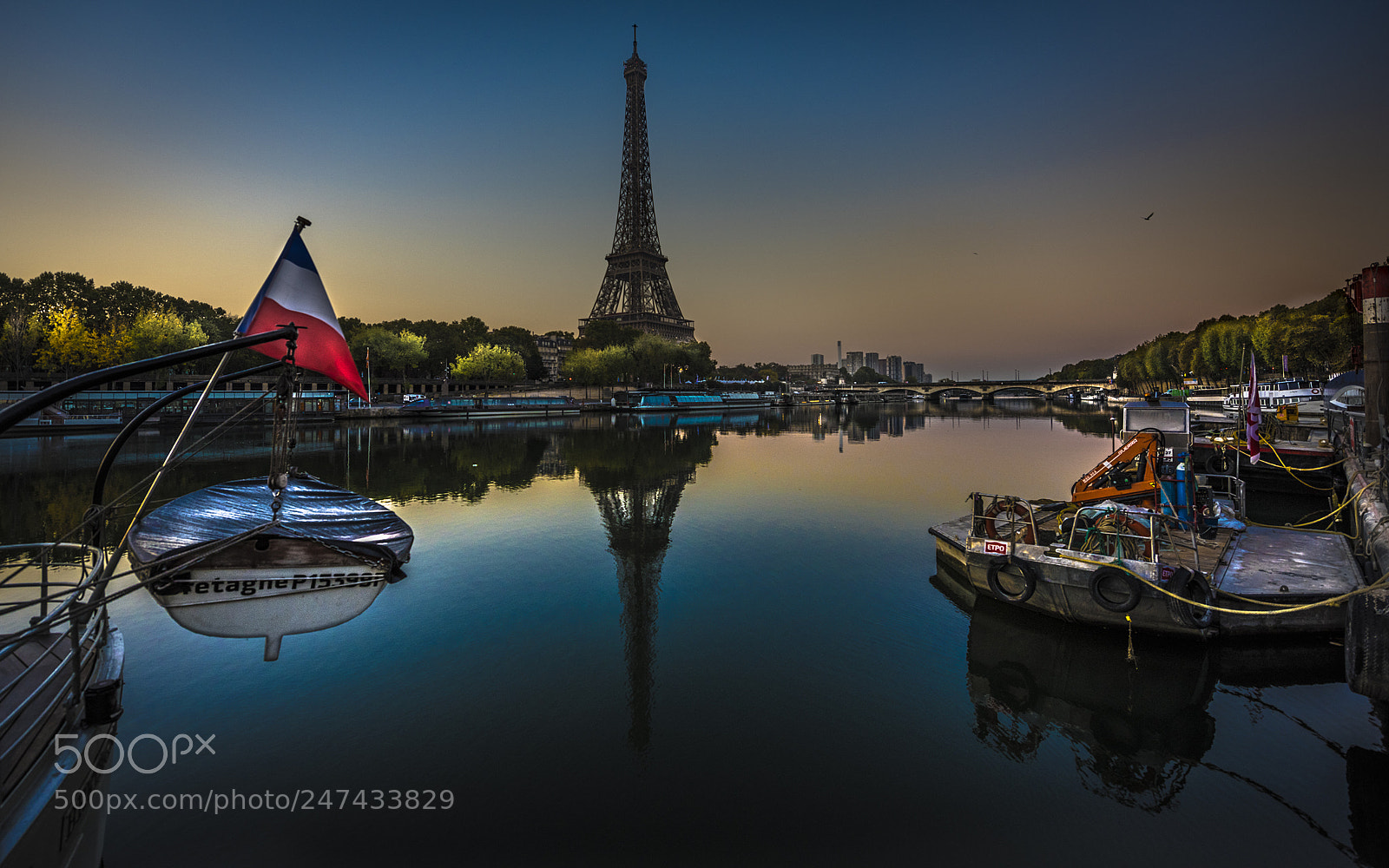 Nikon D810 sample photo. River seine and eiffel photography