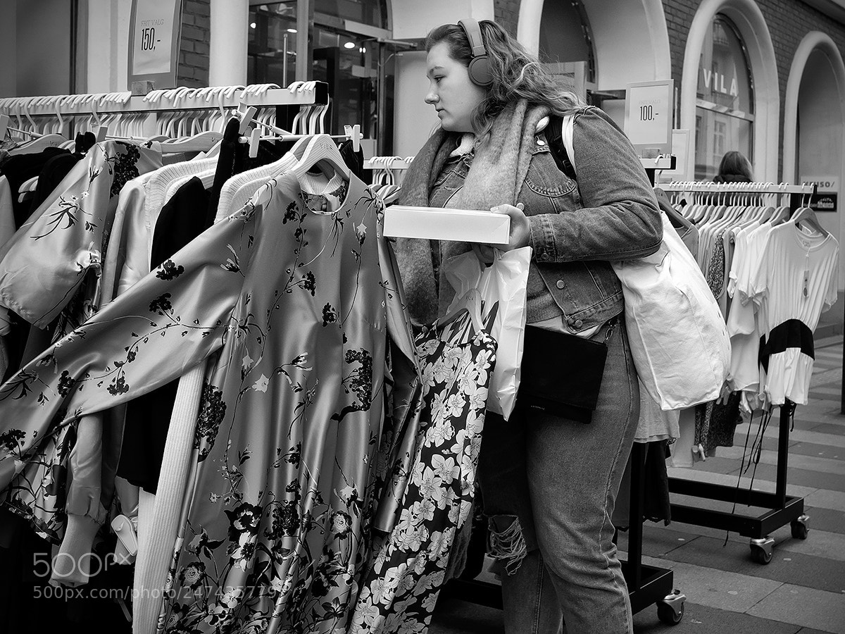 Fujifilm X-Pro2 sample photo. Dress temptation photography