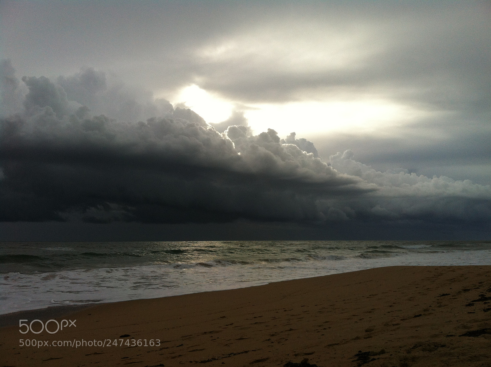 Apple iPhone 4 sample photo. Storm front off dawesville photography