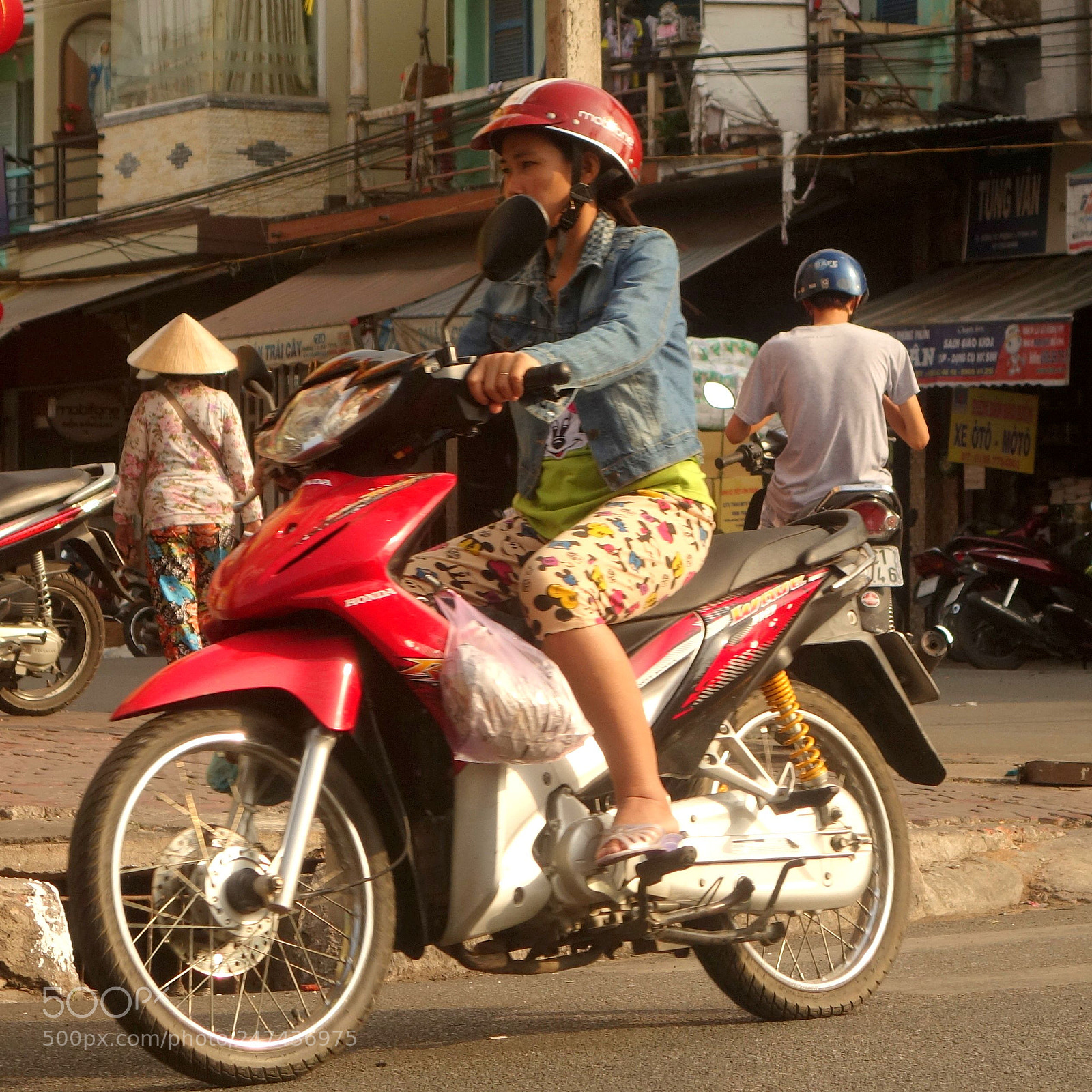 Sony Cyber-shot DSC-RX100 II sample photo. Vn people lot() photography