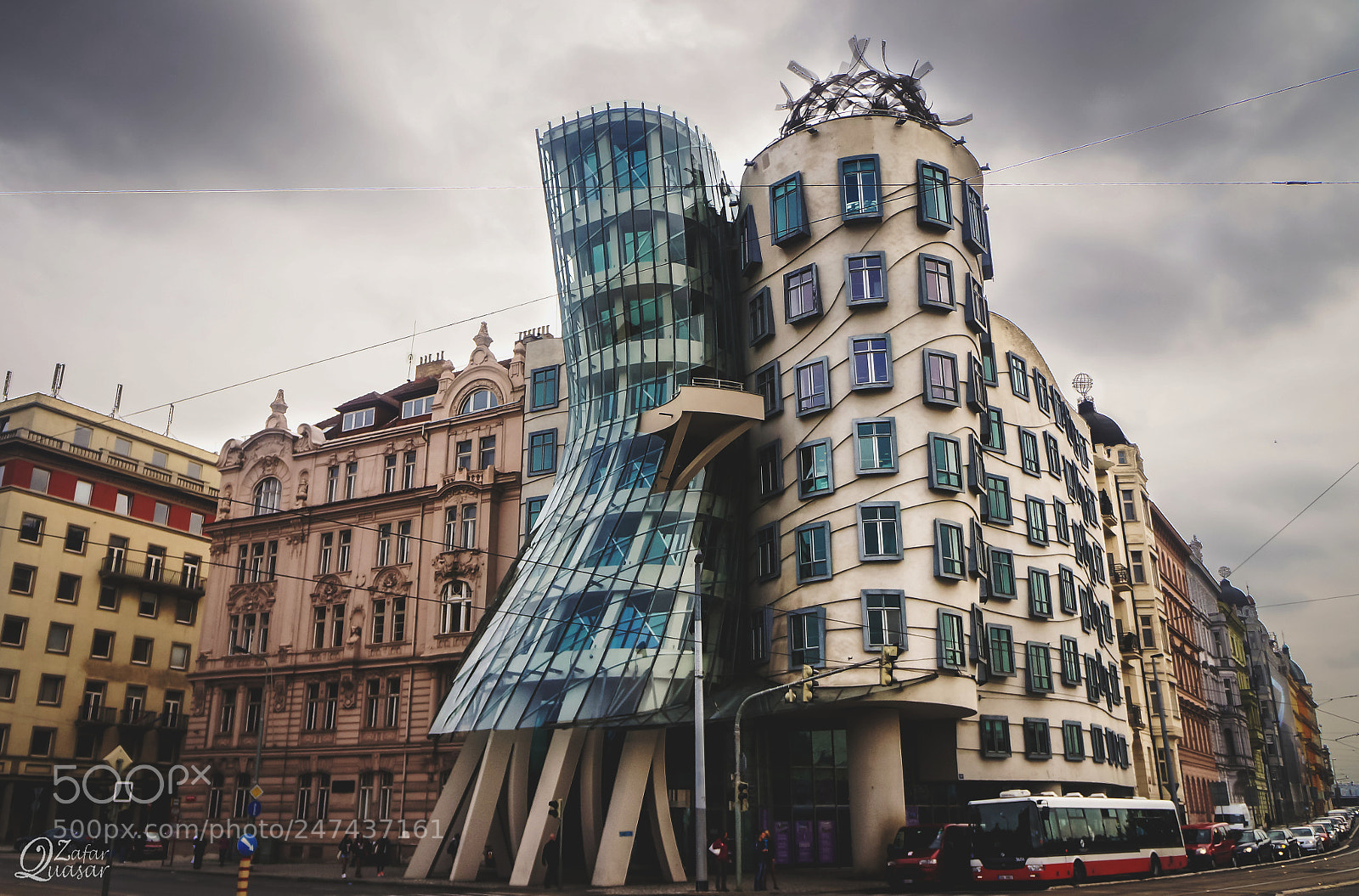 Sony Alpha NEX-F3 sample photo. Dancing house photography