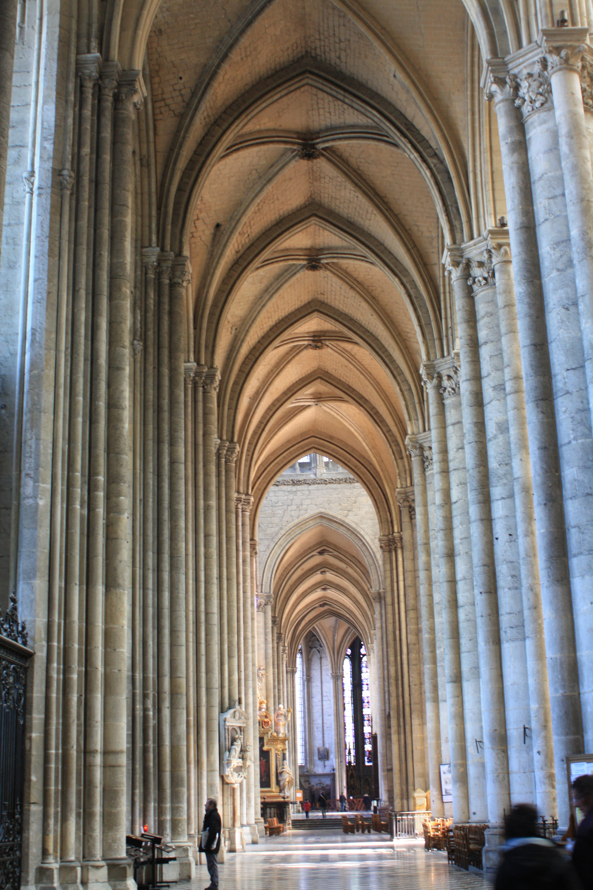Canon EF 28-80mm f/3.5-5.6 sample photo. Amiens photography