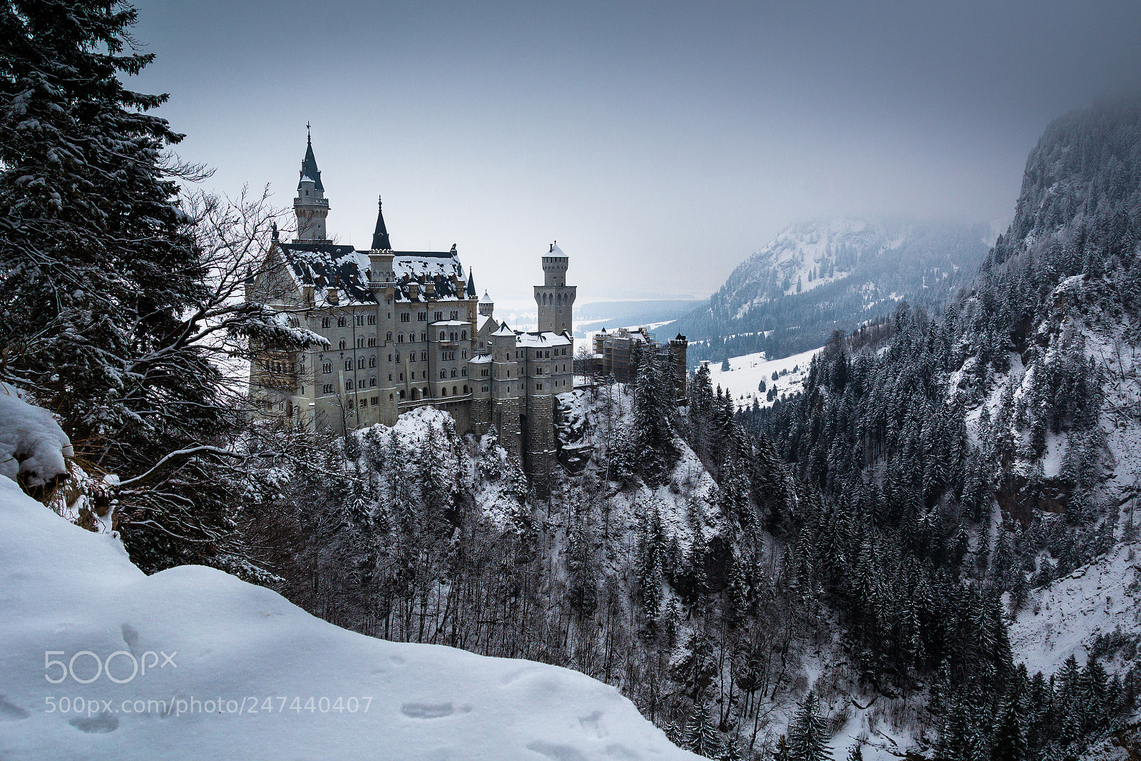 Canon EOS 600D (Rebel EOS T3i / EOS Kiss X5) sample photo. Neuschwanstein castle photography