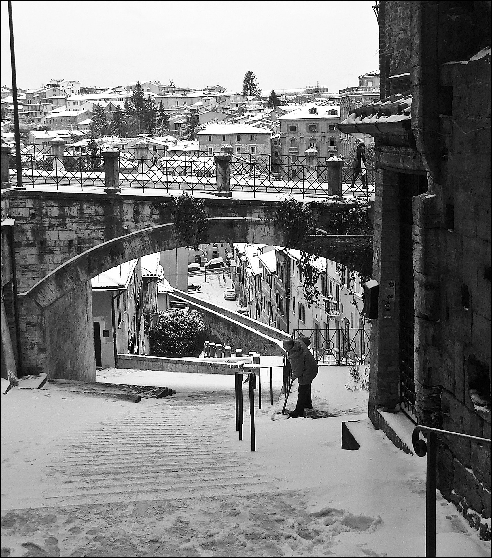 Fujifilm FinePix S5500 sample photo. Perugia ore 7.30 photography