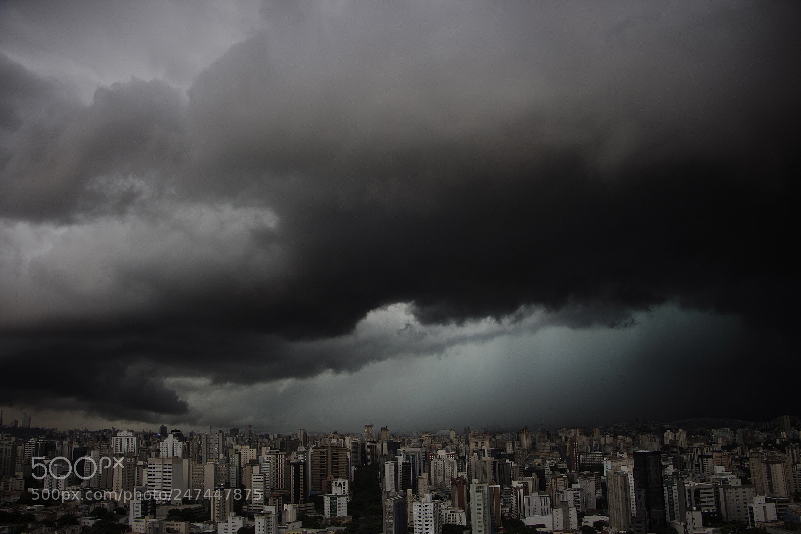 Canon EOS 700D (EOS Rebel T5i / EOS Kiss X7i) sample photo. Chuva em belo horizonte photography