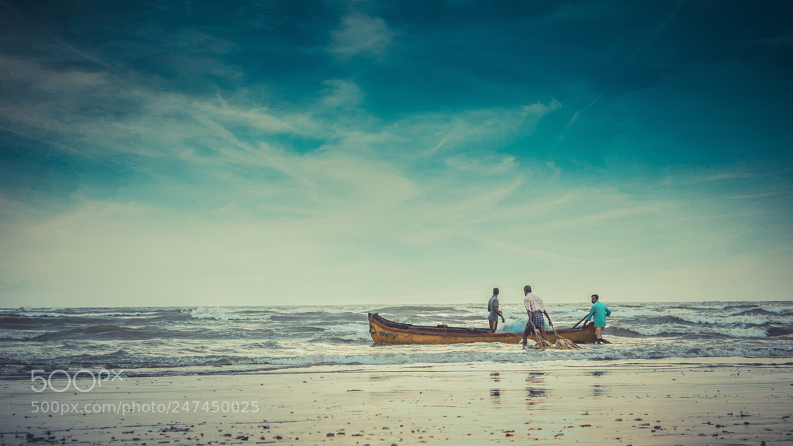 Canon EOS 650D (EOS Rebel T4i / EOS Kiss X6i) sample photo. Boat and fisherman photography
