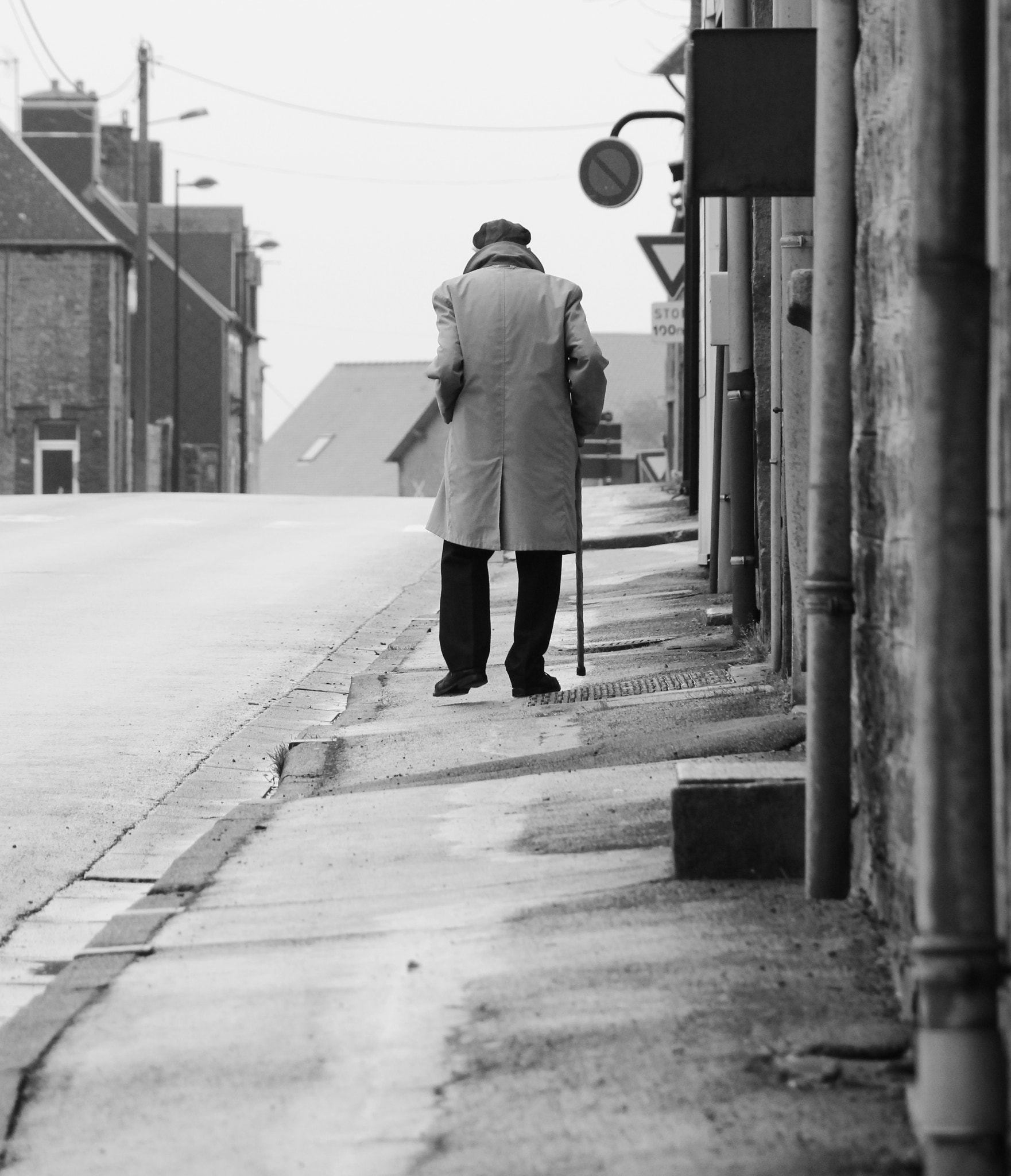 Canon EOS 550D (EOS Rebel T2i / EOS Kiss X4) sample photo. Old man photography