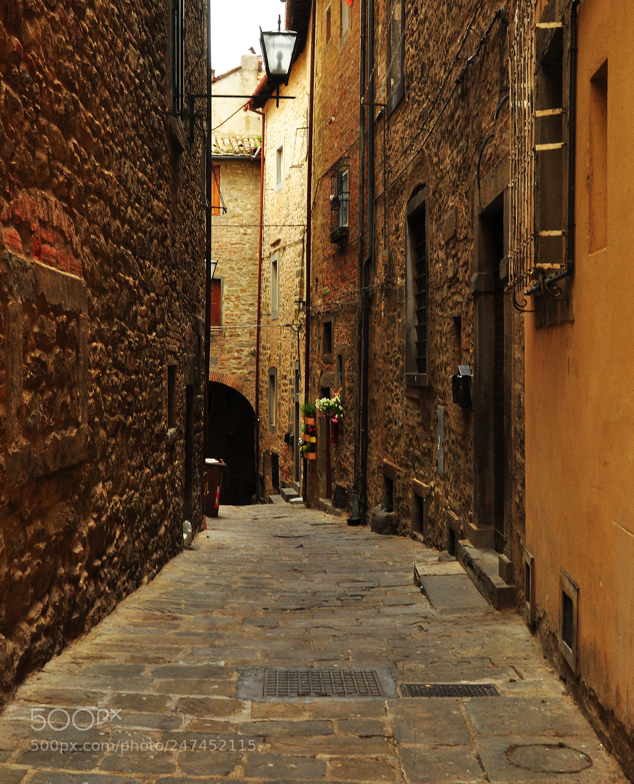 Nikon D90 sample photo. Claustrophobia photography