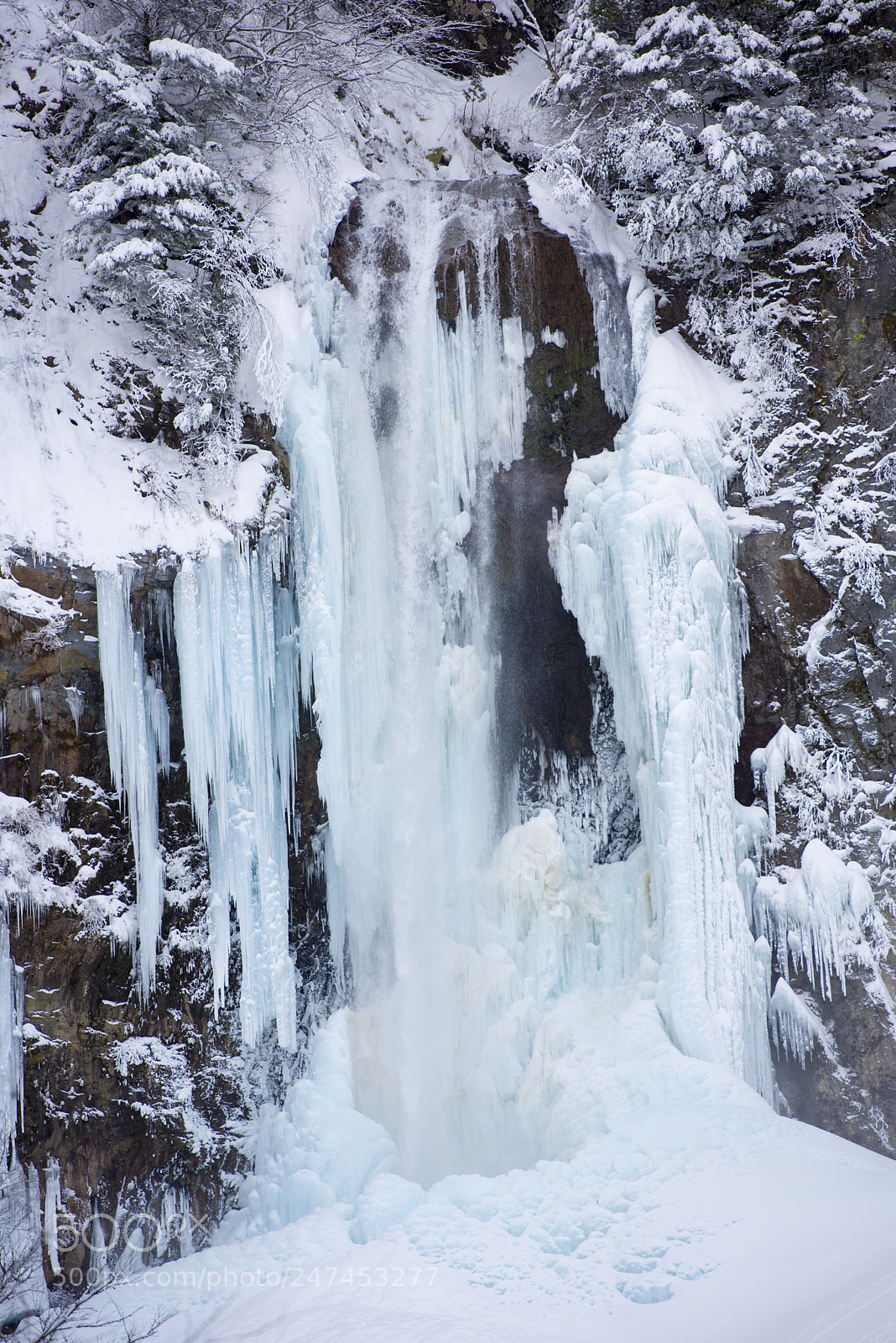 Nikon D810 sample photo. Drangon waterfall photography