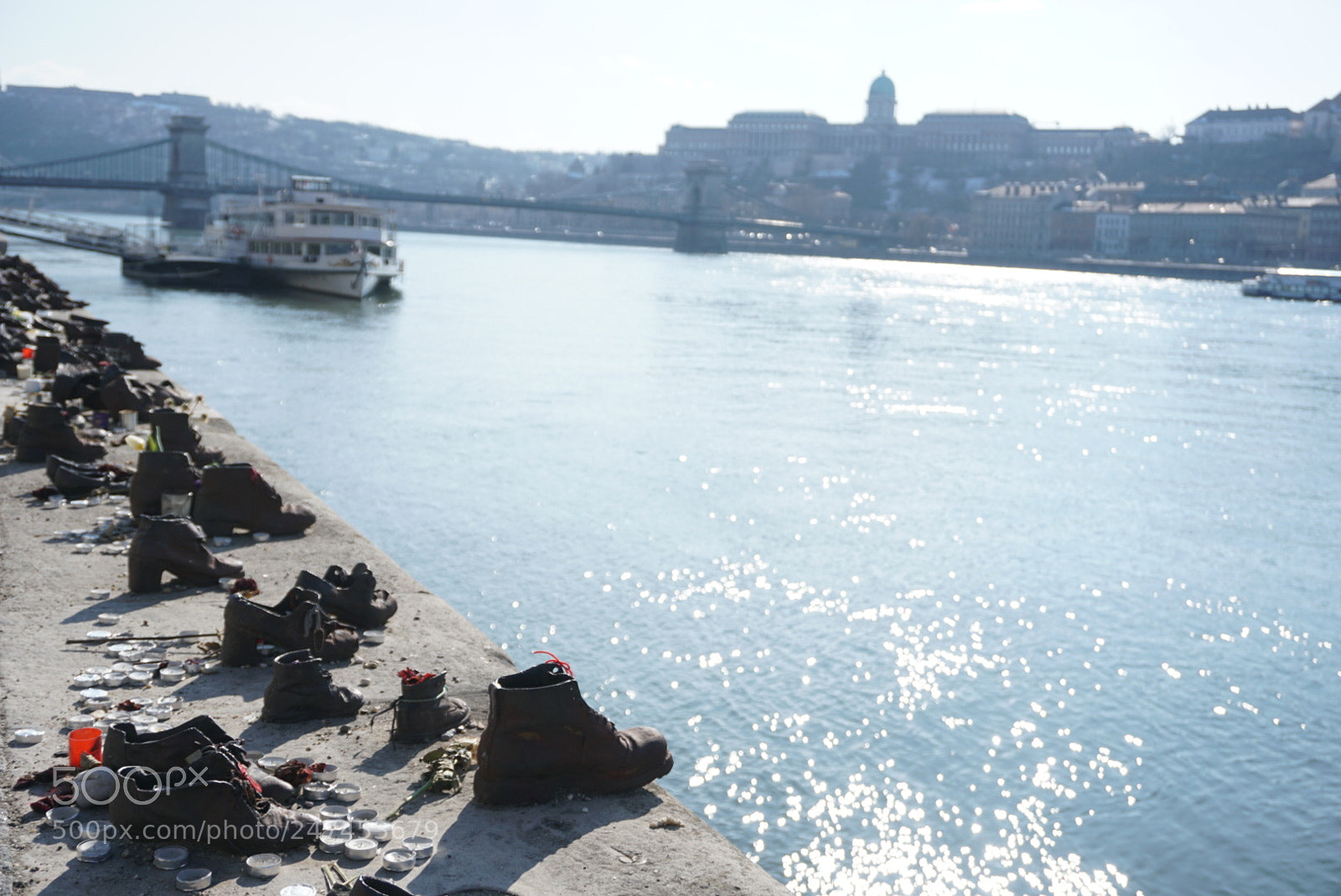 Sony a6300 sample photo. Shoes on the danube photography