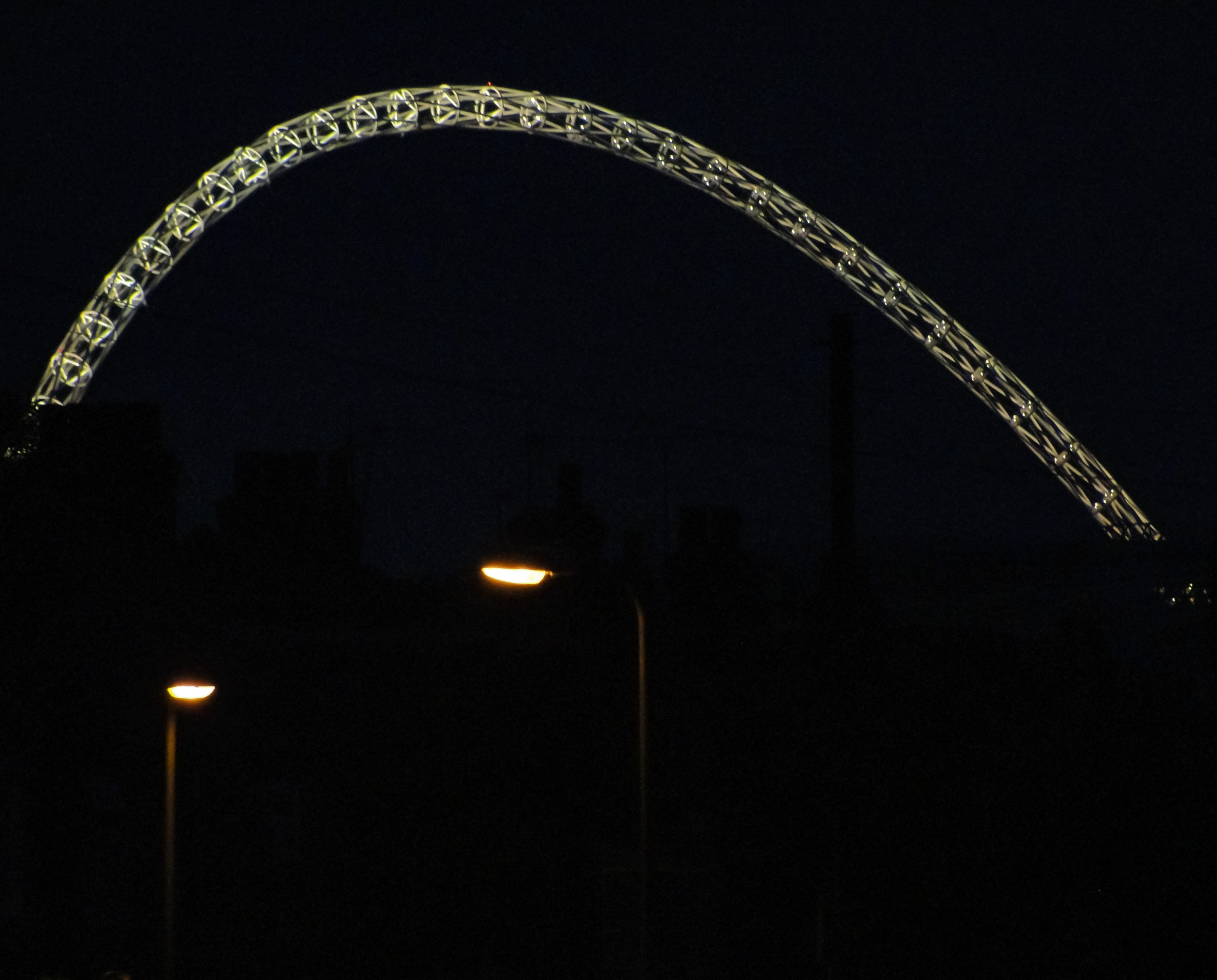 Sony Cyber-shot DSC-H20 sample photo. Wembley stadium's arch at night, london photography