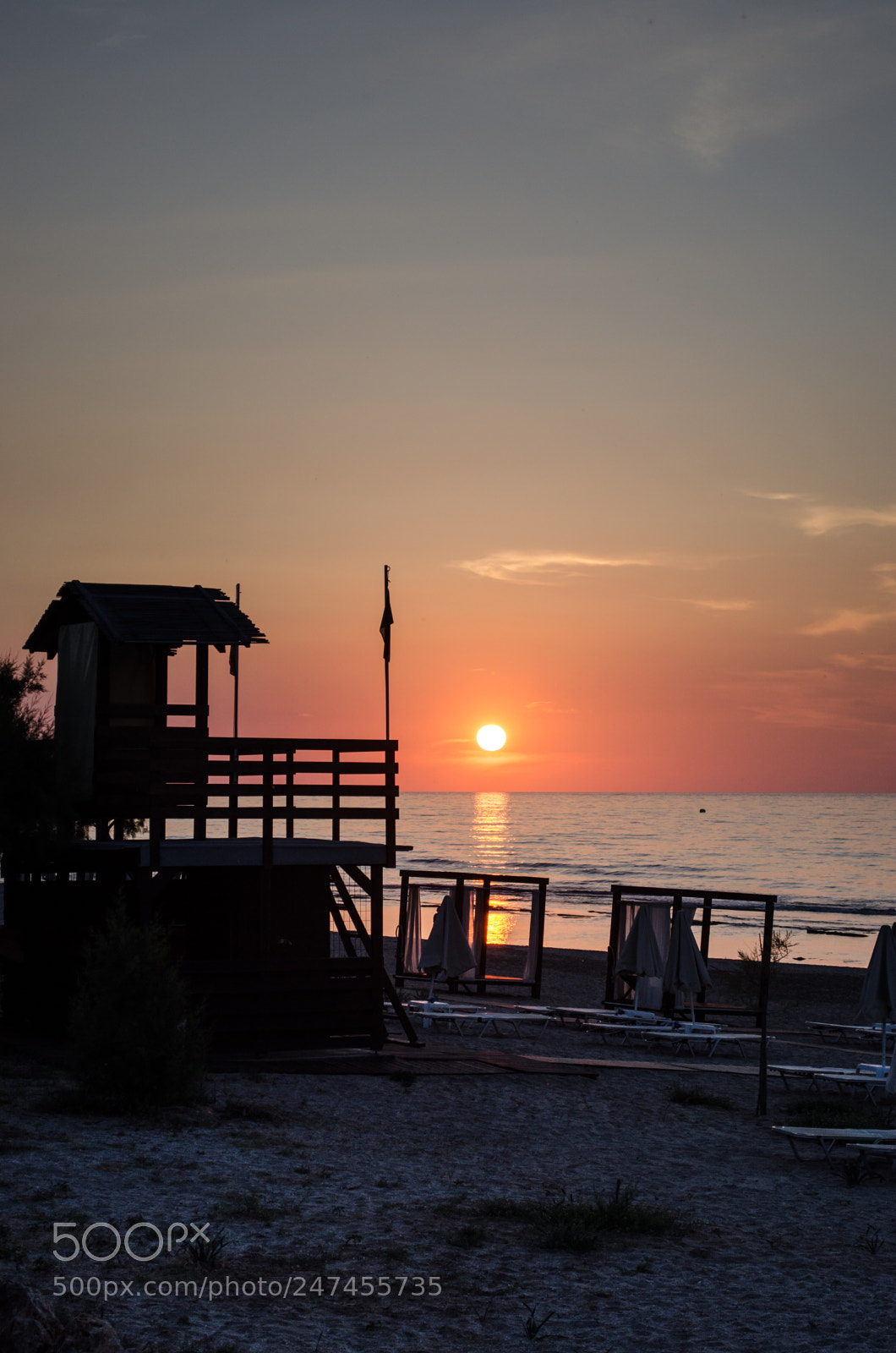 Nikon D5100 sample photo. Lifeguard tower and sunset photography