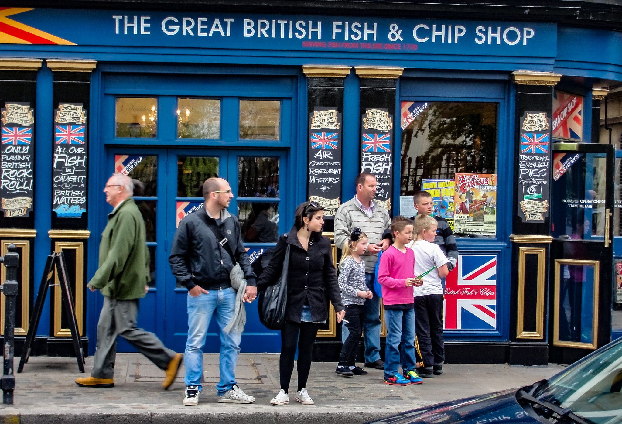 Sony Cyber-shot DSC-H20 sample photo. Fish and chips shop, london photography