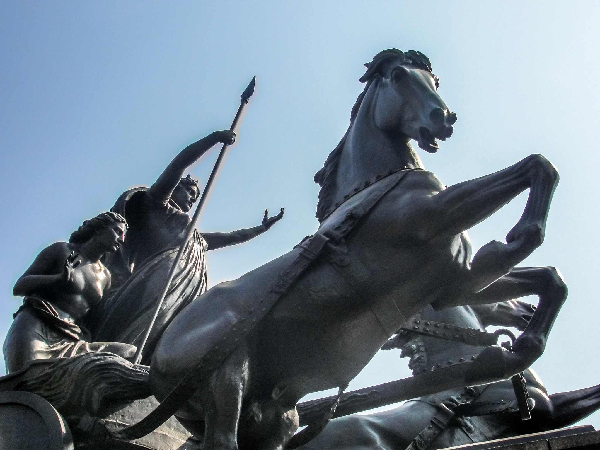 Sony Cyber-shot DSC-H20 sample photo. Statue at westminster bridge, london photography