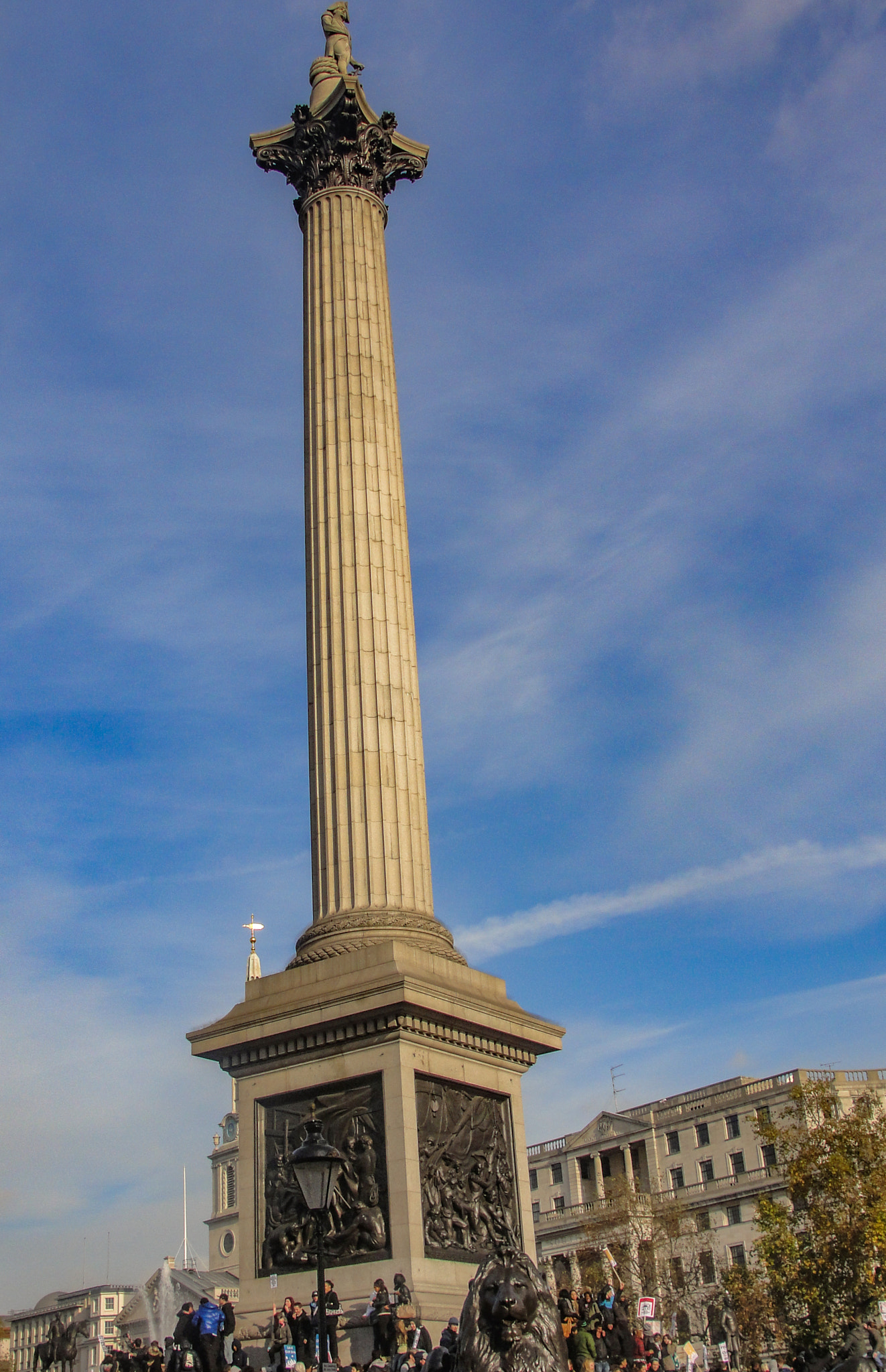 Sony Cyber-shot DSC-H20 sample photo. Nelson's column, london photography