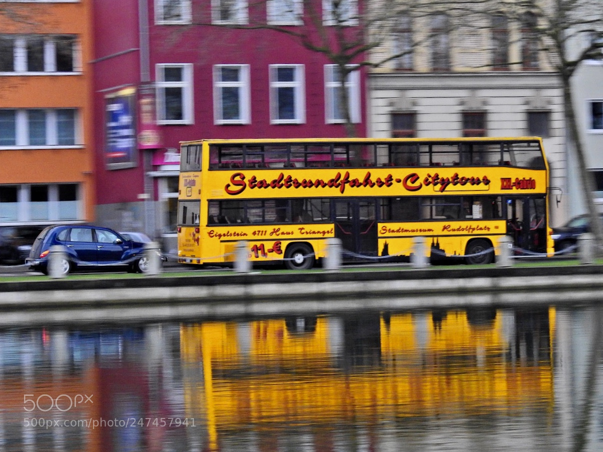 Nikon Coolpix P900 sample photo. Yellow citytour bus. photography