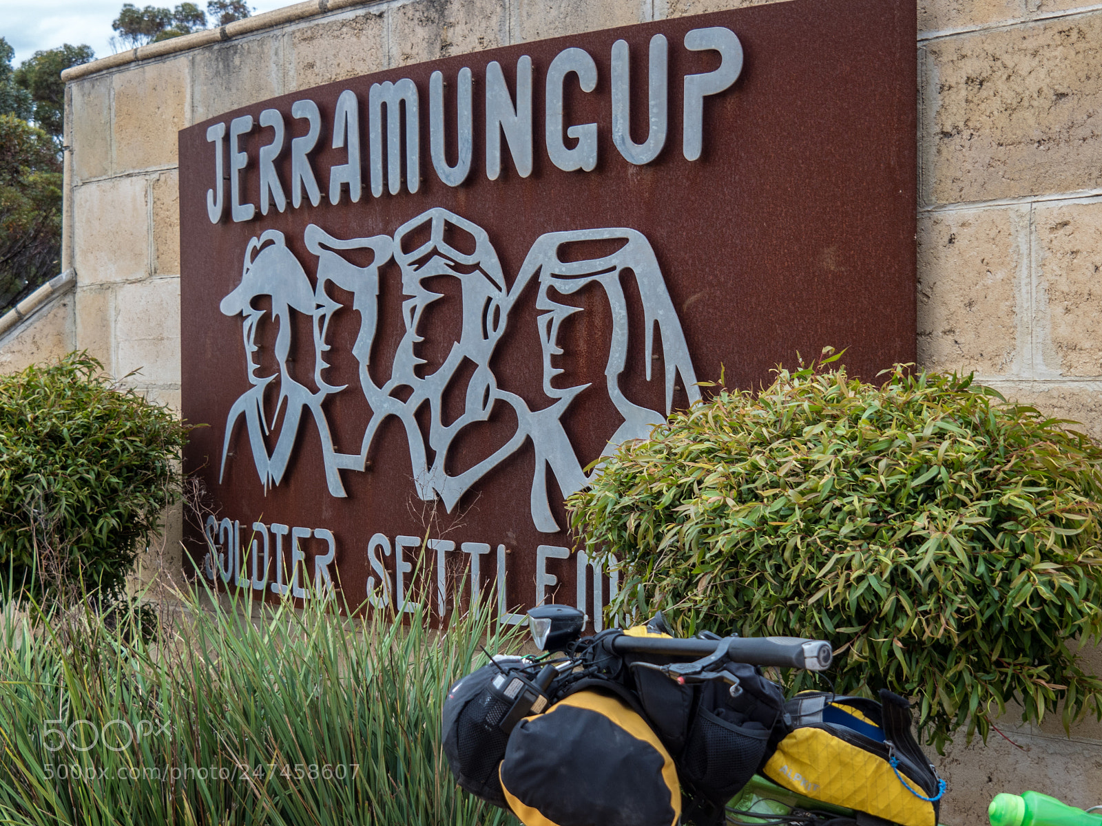 Olympus OM-D E-M5 II sample photo. Bye jerramungup - soldier photography