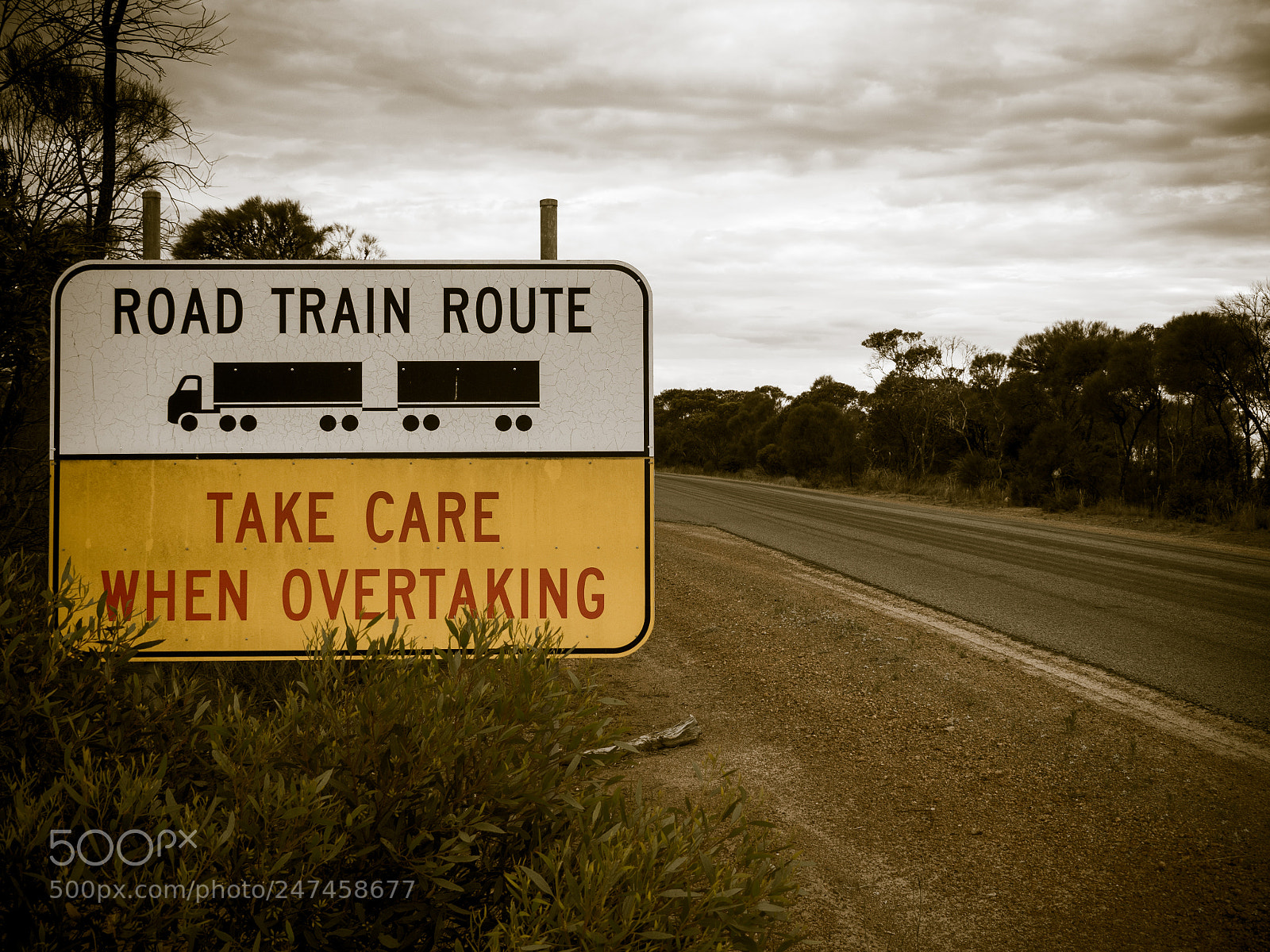 Olympus OM-D E-M5 II sample photo. Road train route photography