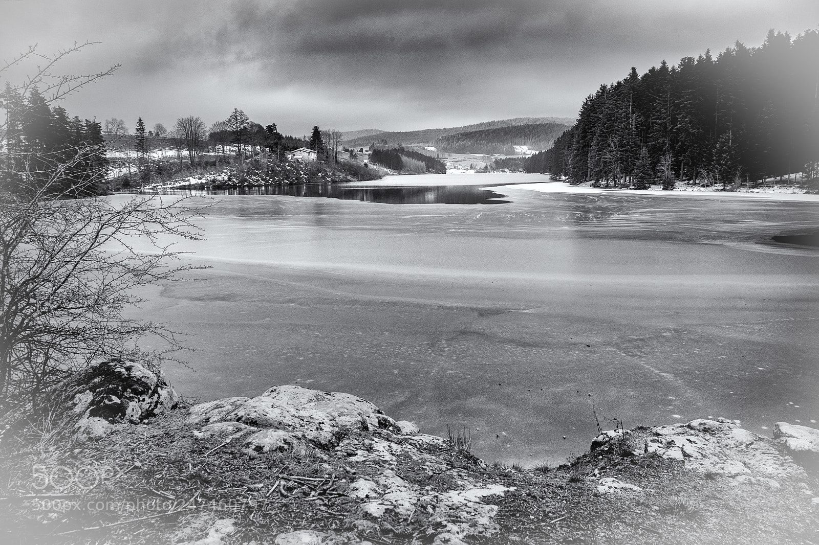 Fujifilm X-T1 sample photo. Winter, black and white photography