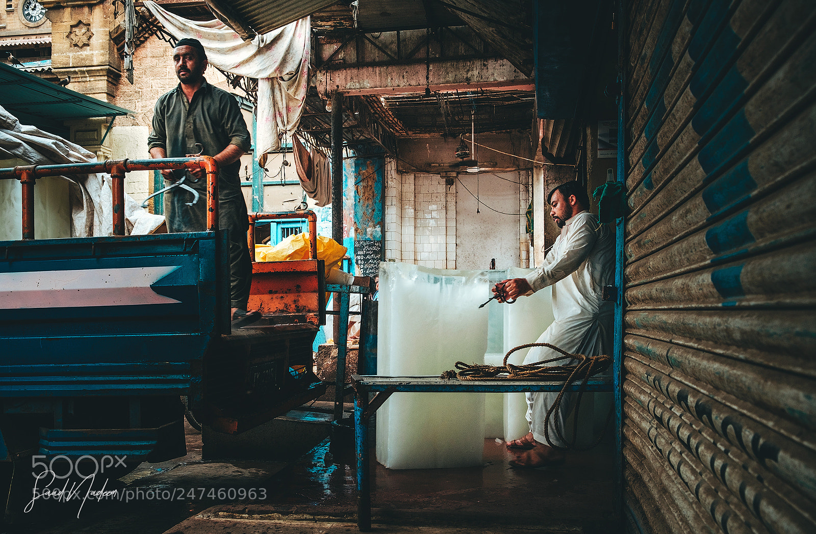 Fujifilm X-T10 sample photo. Karachi's street life photography