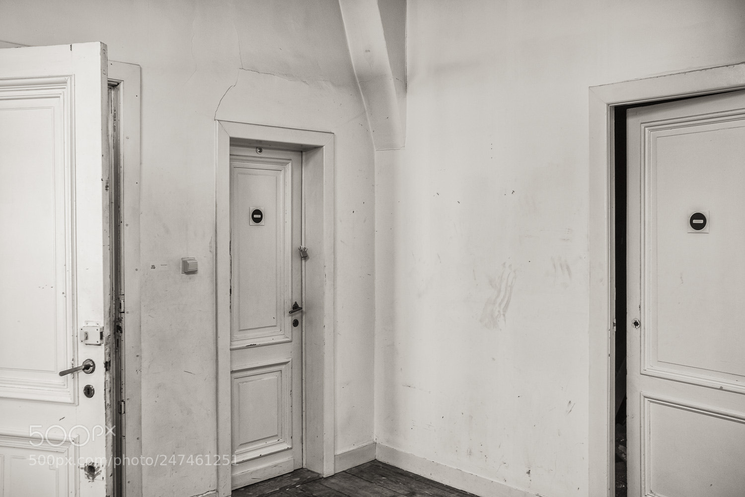 Fujifilm X-Pro2 sample photo. Doors photography
