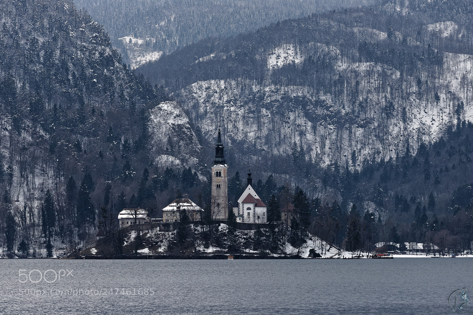 Canon EOS 6D Mark II sample photo. In the winter backdrop photography