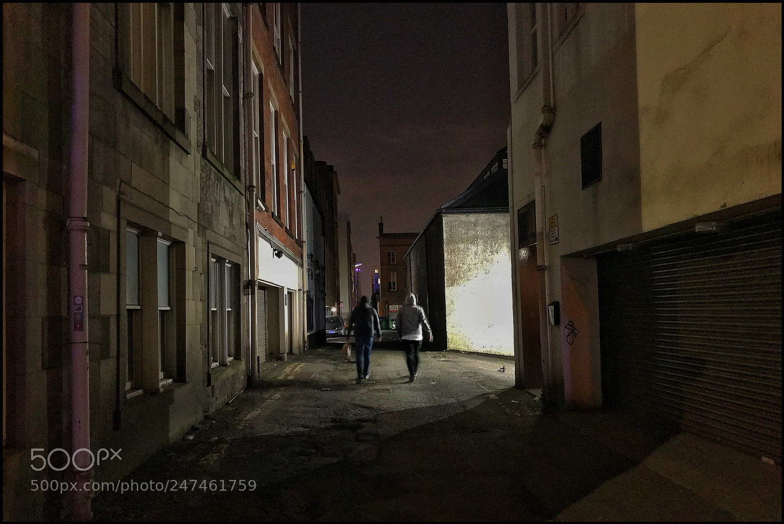 Apple iPhone 7 sample photo. Strangers in the night photography