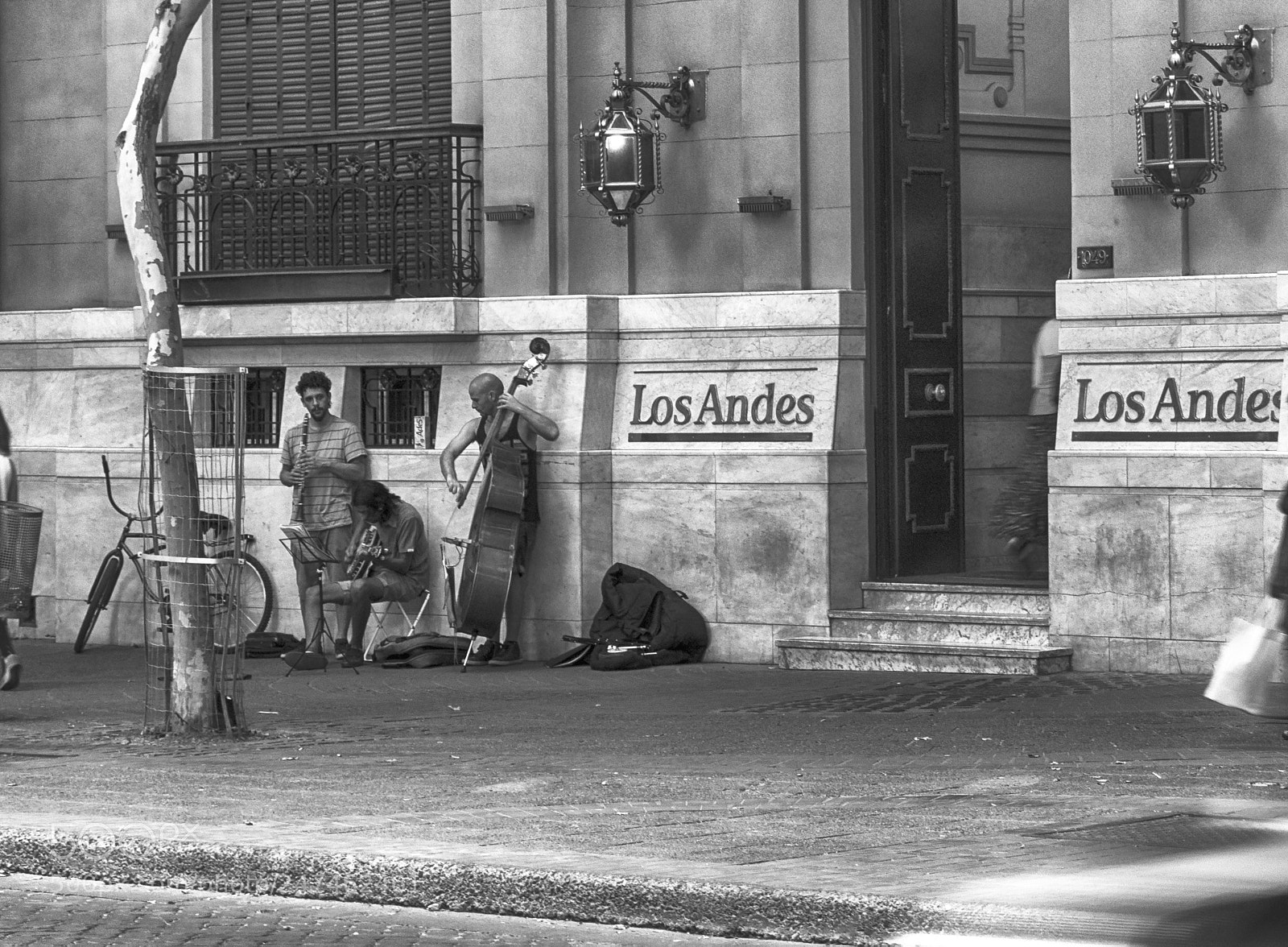 Nikon 1 J5 sample photo. Street artists. photography