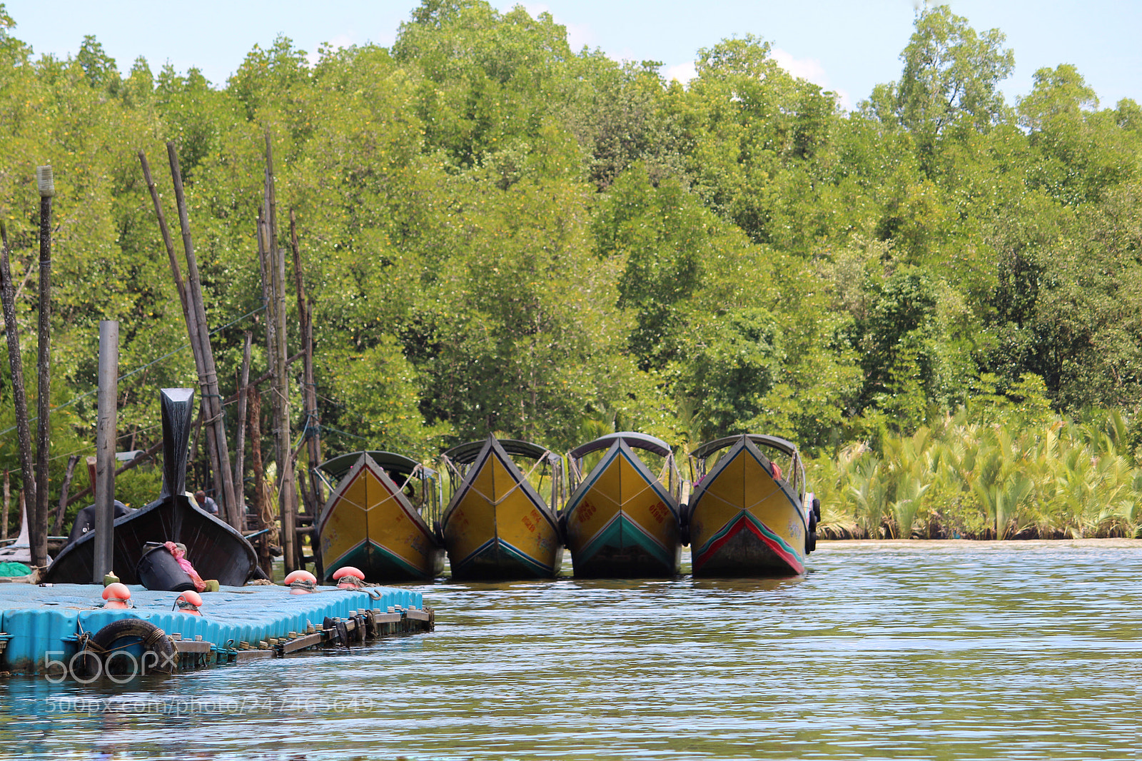 Canon EOS 1300D (EOS Rebel T6 / EOS Kiss X80) sample photo. Boats  photography