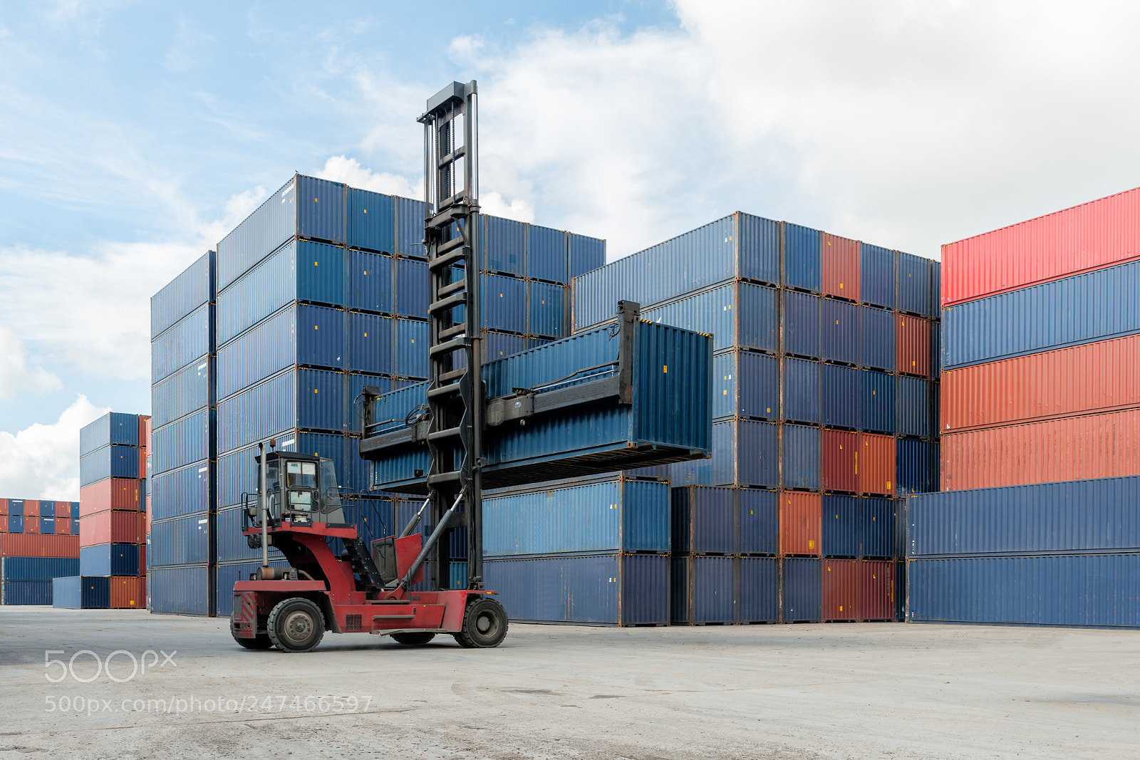 Nikon D800 sample photo. Forklift lifting container box photography