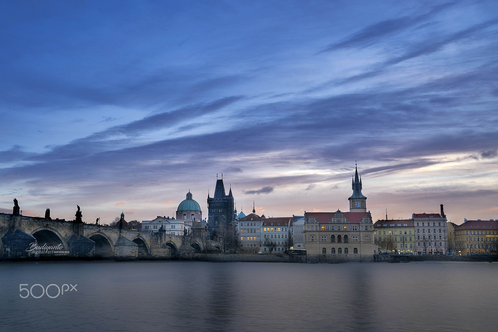 Sony FE 16-35mm F2.8 GM sample photo. Sunrise @ charles bridge photography