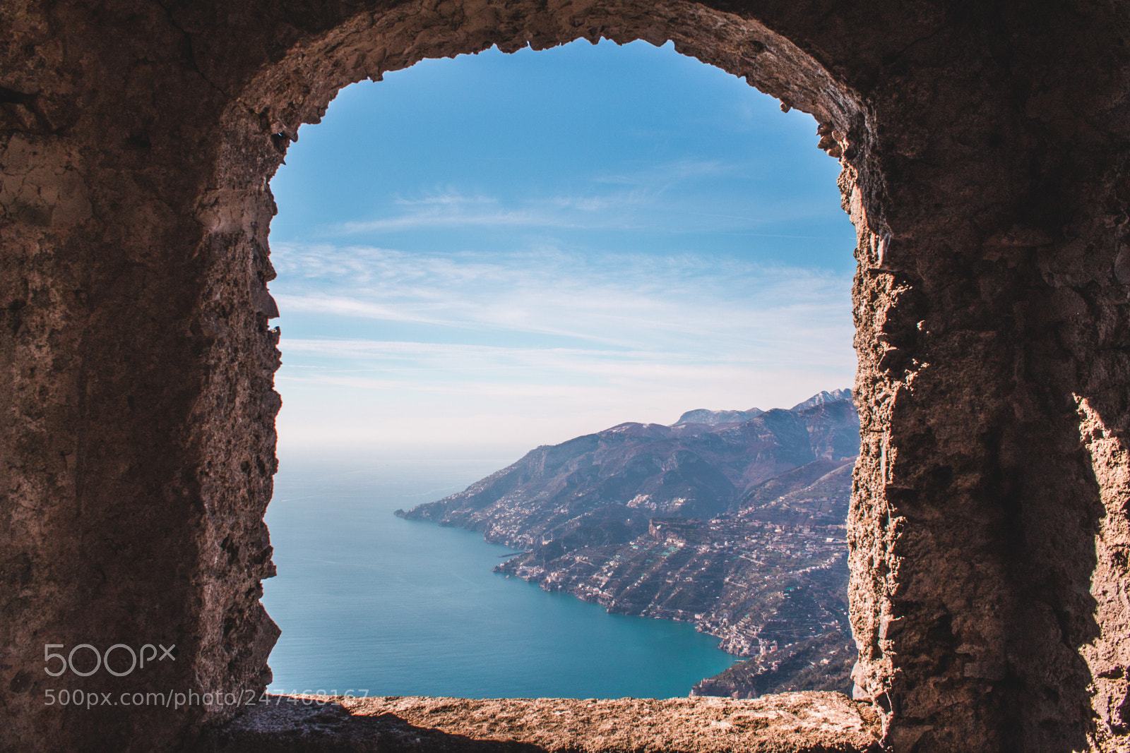 Canon EOS 1300D (EOS Rebel T6 / EOS Kiss X80) sample photo. Window above amalfi coast photography