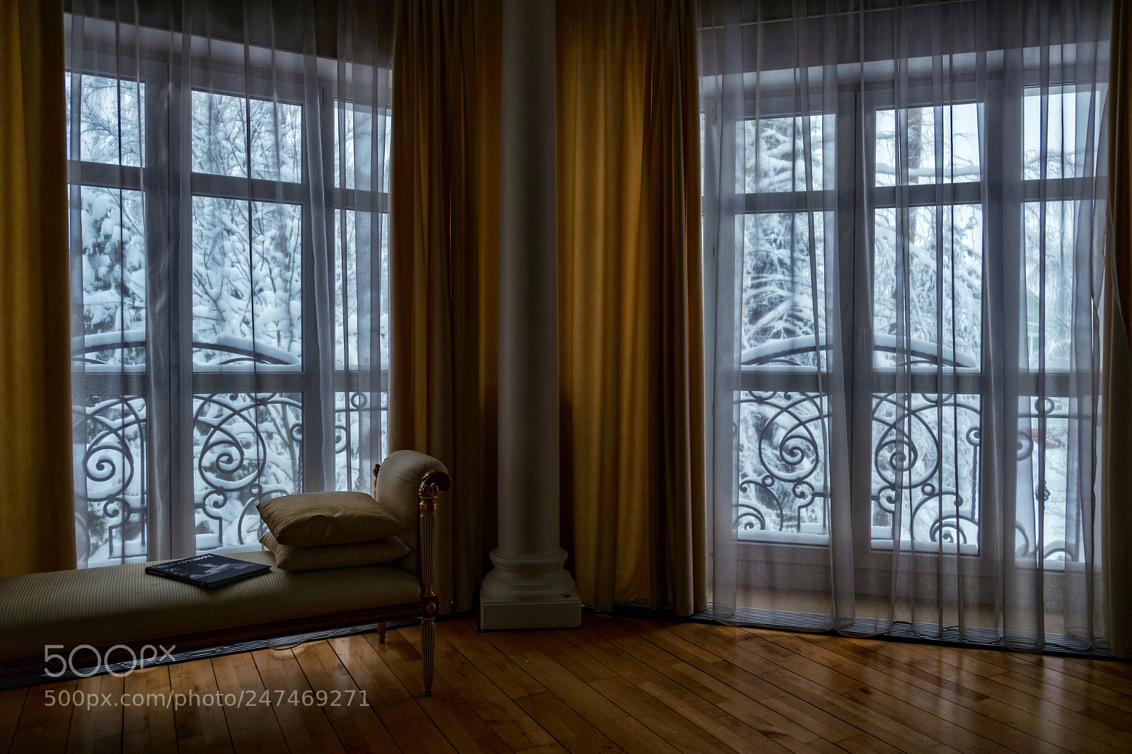 Leica SL (Typ 601) sample photo. My bedroom photography