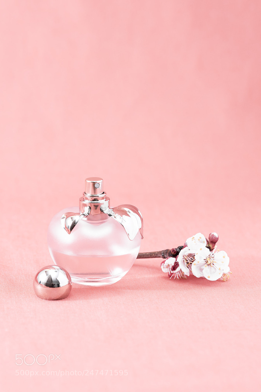 Sony a7 sample photo. Parfum photography