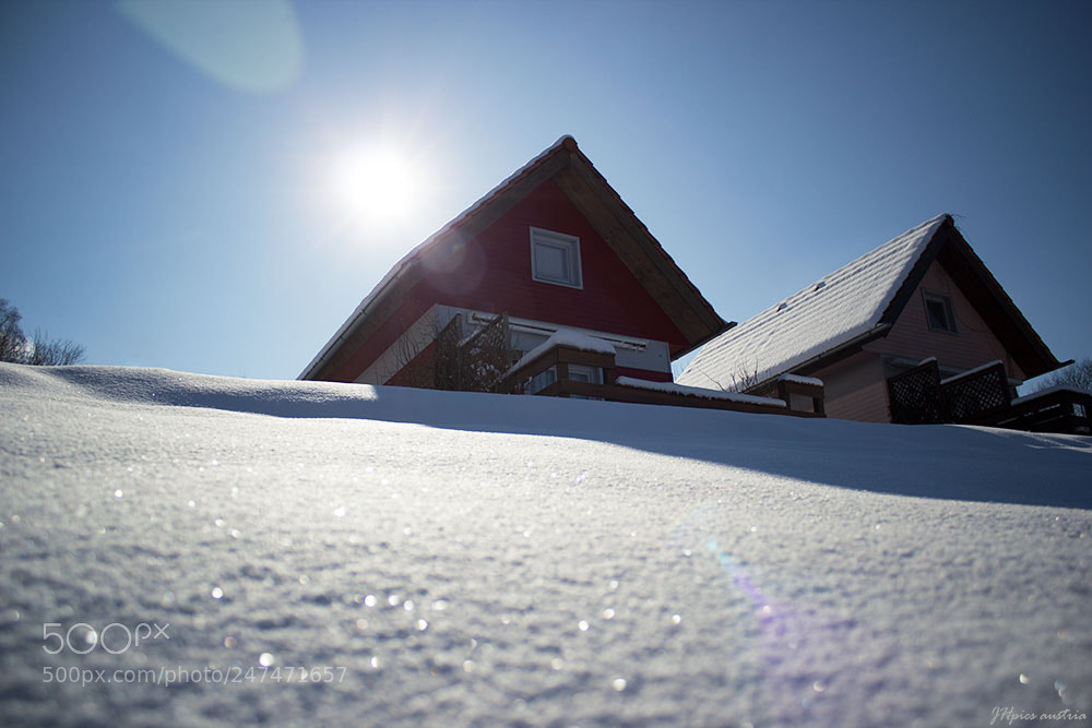Canon EOS 550D (EOS Rebel T2i / EOS Kiss X4) sample photo. Hut photography