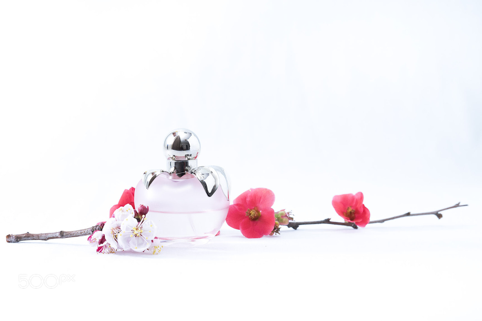 Sony a7 sample photo. Parfumwhite photography